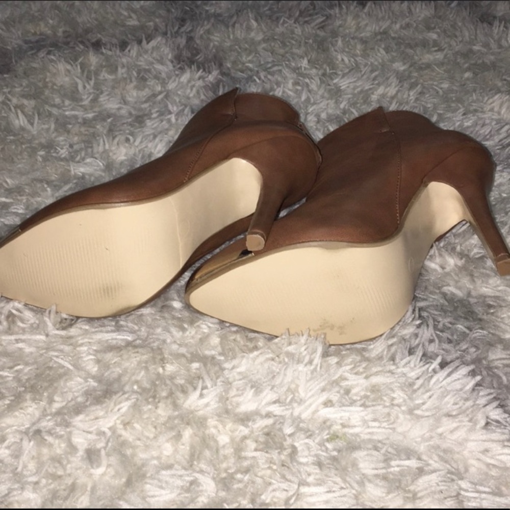 Tan stiletto heel boots - Picture 2 of 4